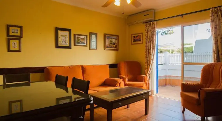 Apartamentos Vacacionales La Barrosa
