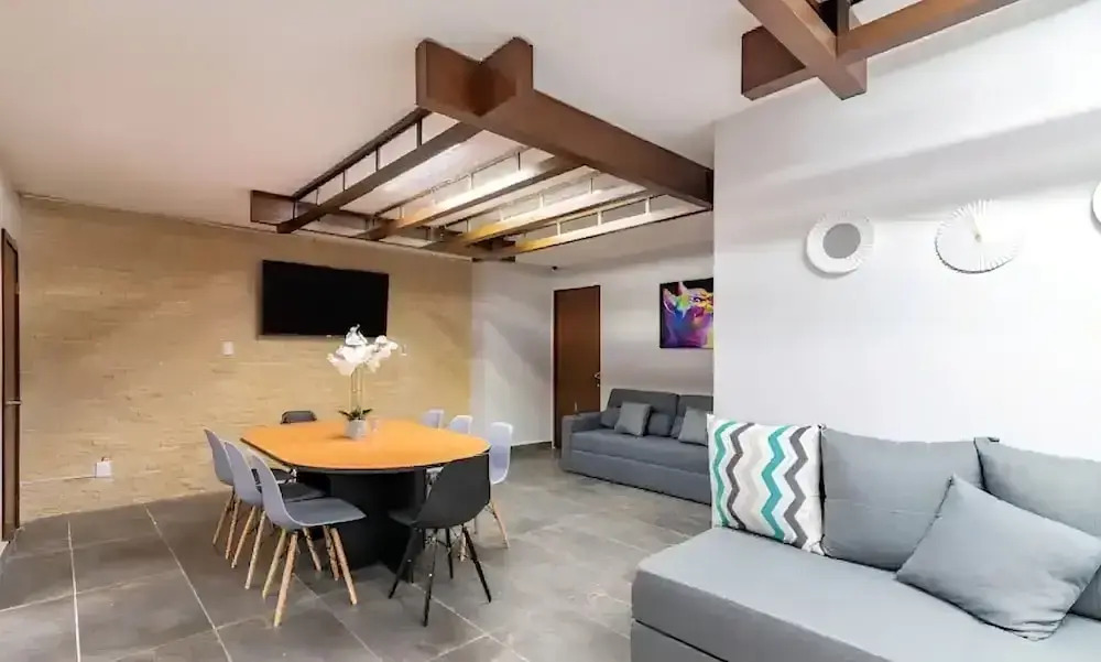 Apt in Del Valle Great Location near WTC