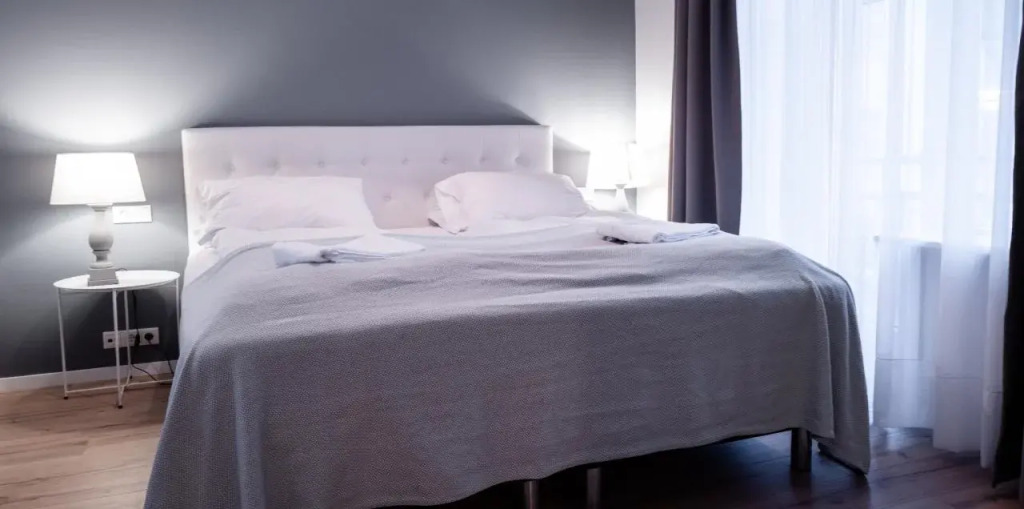Luna Apartments