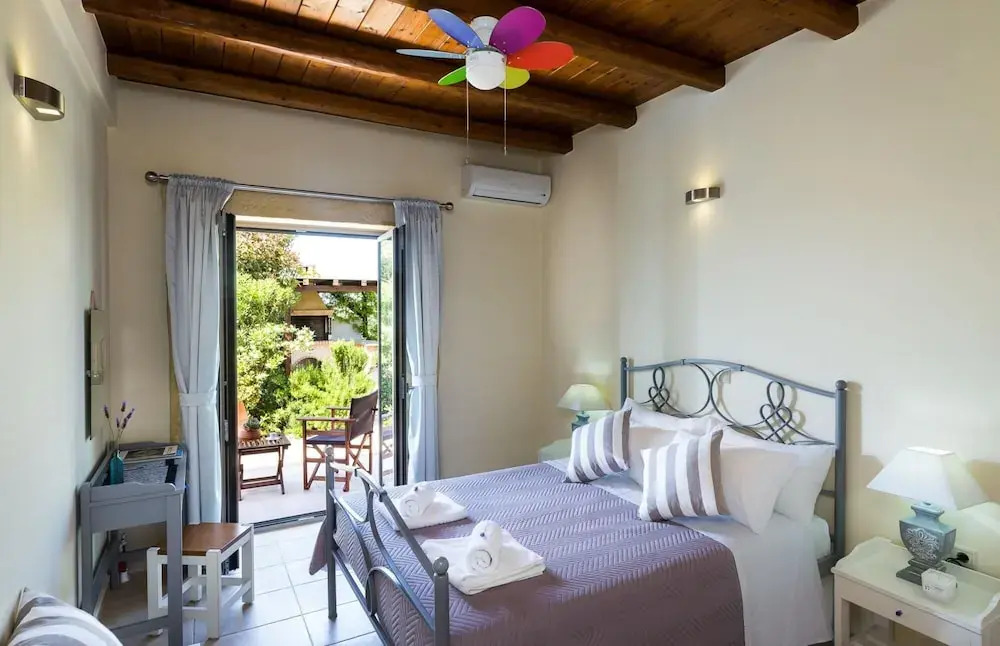 Villa Asteriskos