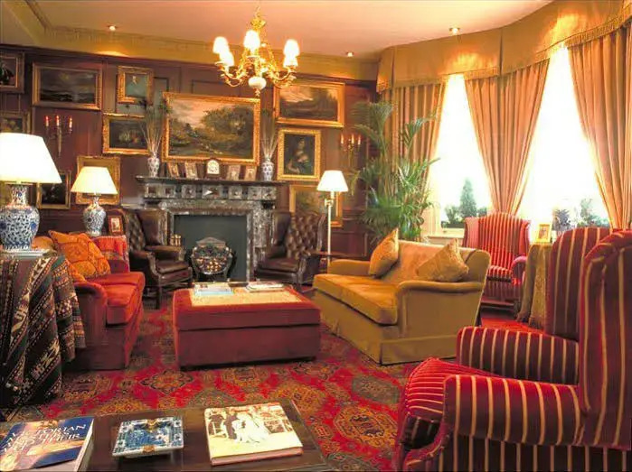 Gallery Hotel