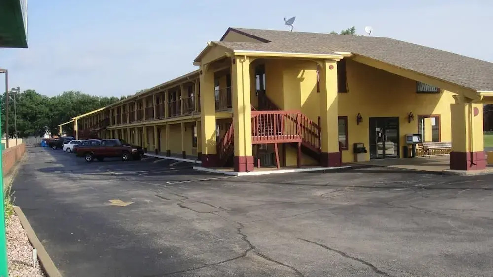 Sugar Creek Inn