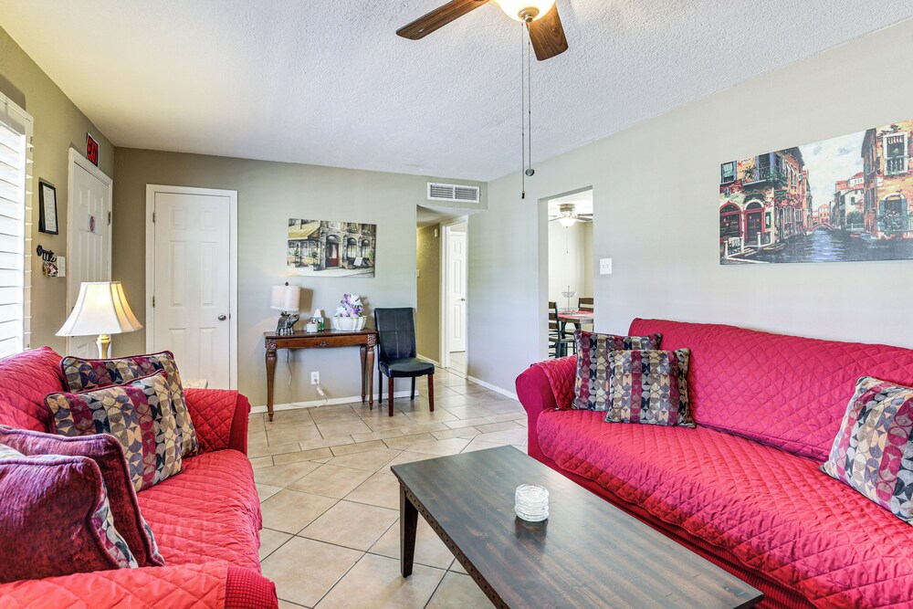 Quiet Family Home w/ Patio ~ 4 Mi to Utep, Airport