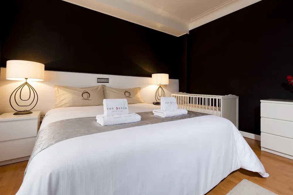 The Queen Luxury Apartments - Villa Serena
