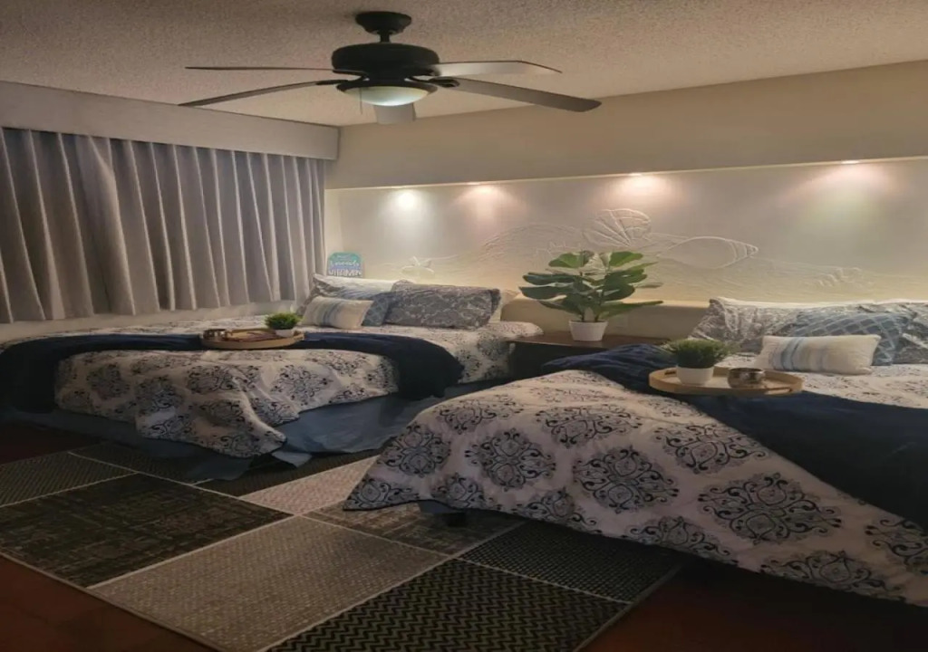 Cabos Hidden Gem Medano Beach -Marina Sol LRG 2 Bed 2 mins to Beach, Downtown & Marina