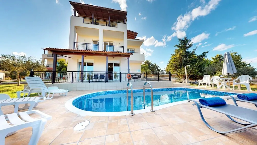 Villa Angelika two-storey house with pool for 7