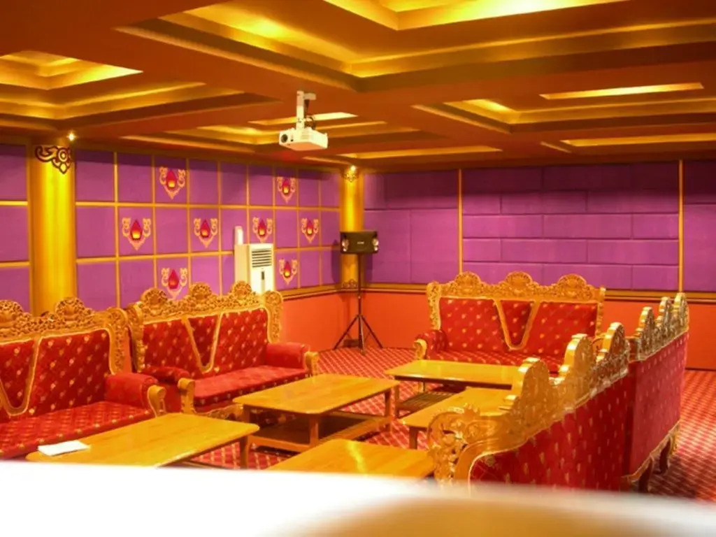 Famous Parami Hotel