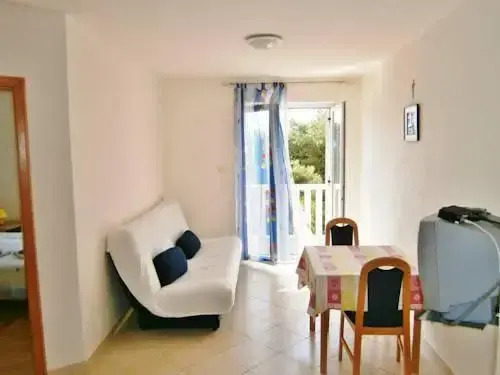 Sun House Apartments
