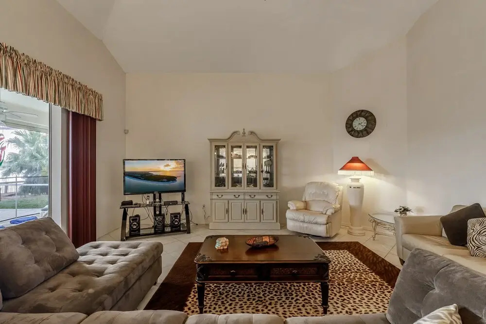 Villa Four Mile Cove - Roelens Vacations