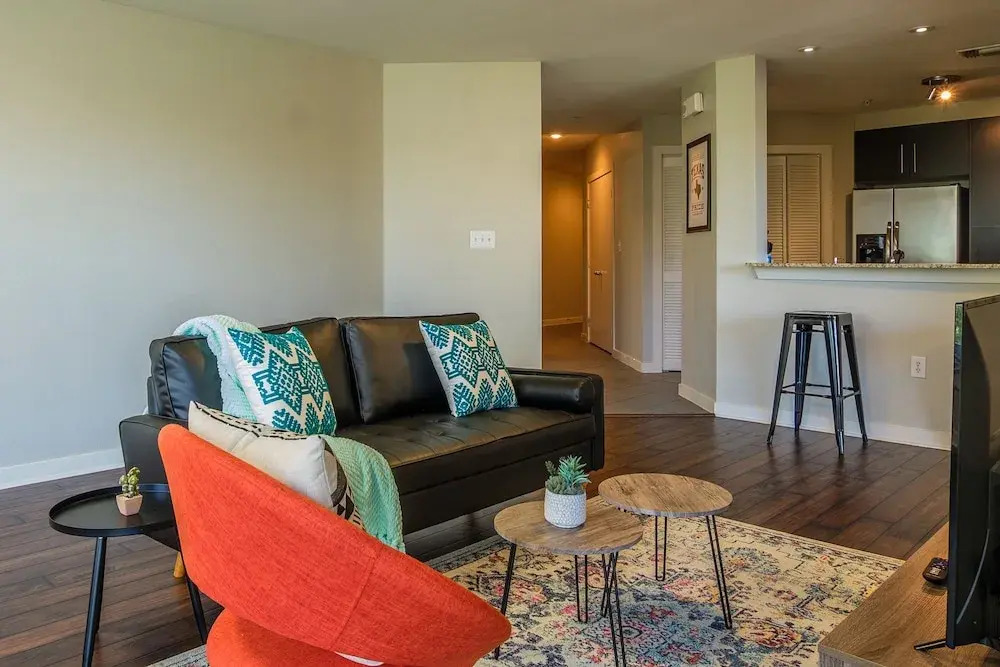 Reverchon Park Apartments by Frontdesk