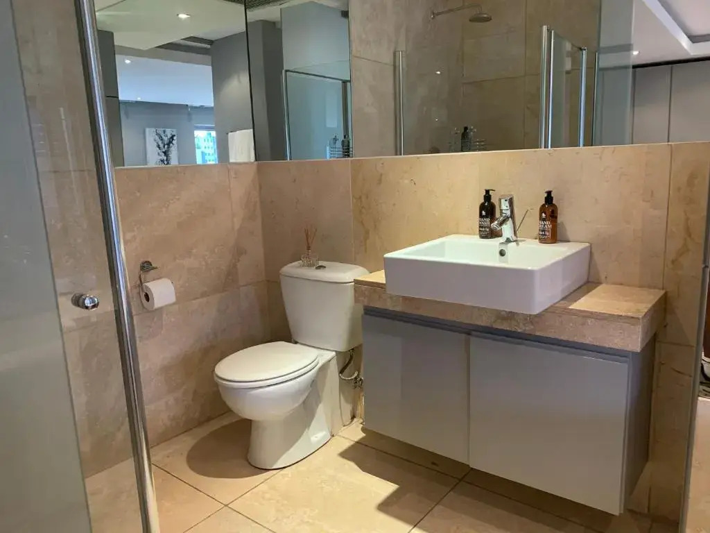 Joburg gem with a splash of chic & all the vibe!