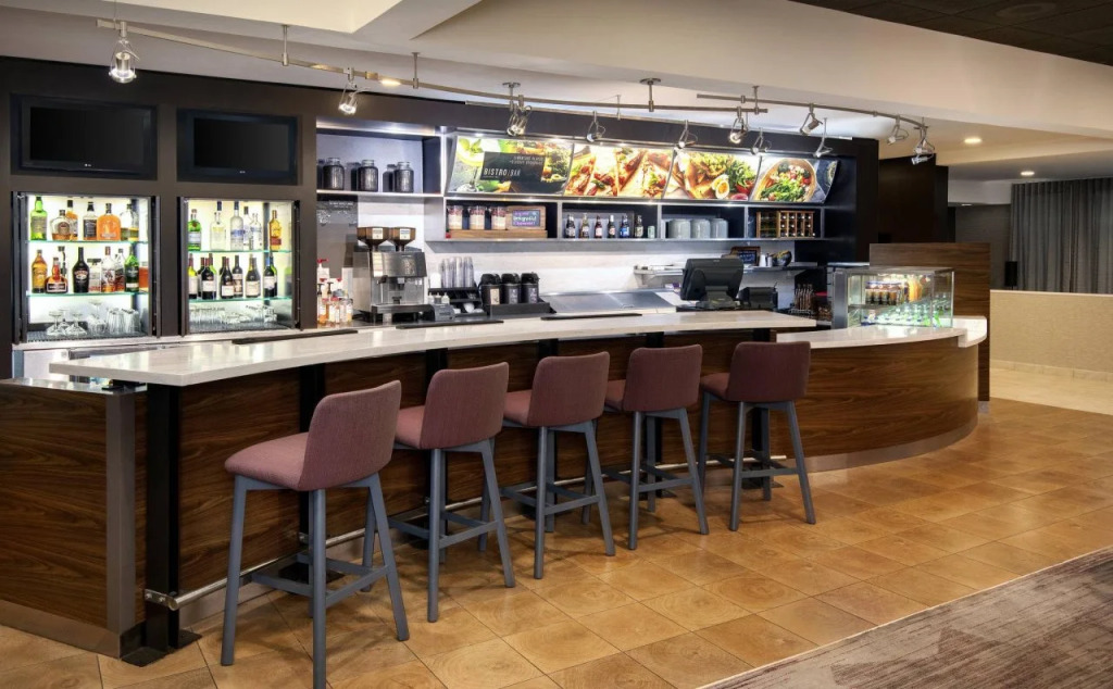 Courtyard by Marriott Savannah Midtown