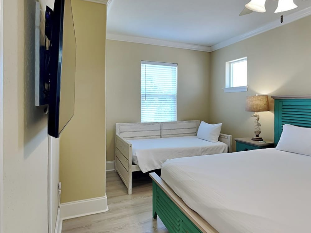 Destiny's Paradise by Southern Vacation Rentals