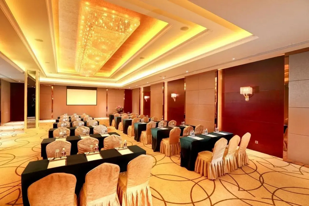 Royal International Hotel Shanghai