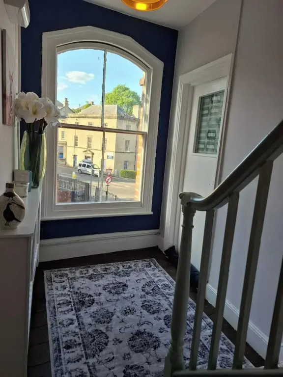 Stroud - Apartment - Sleeps 2 - City Centre
