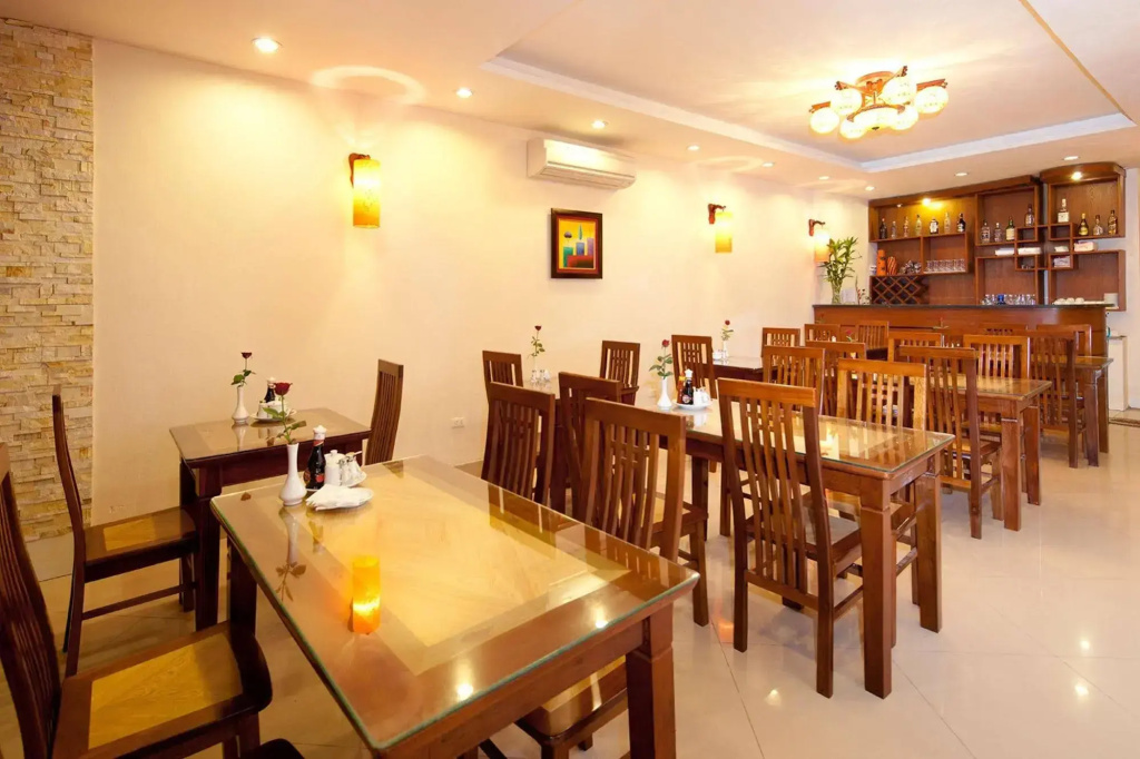 Hanoi Holiday Diamond Hotel