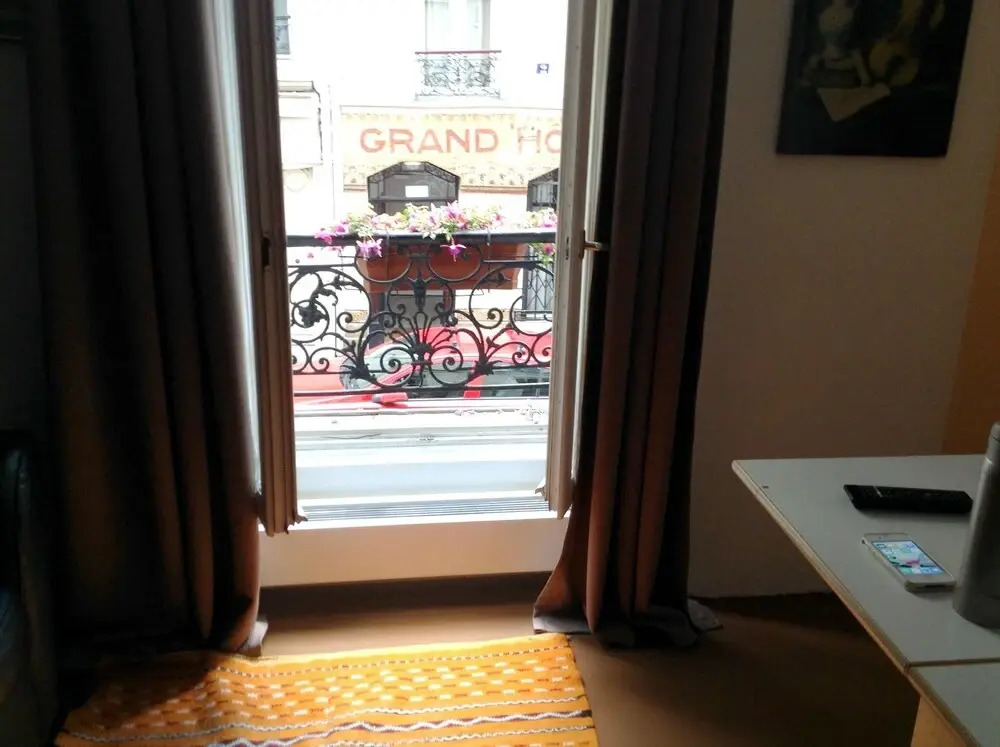 Studio in Paris, With Wonderful City View and Wifi