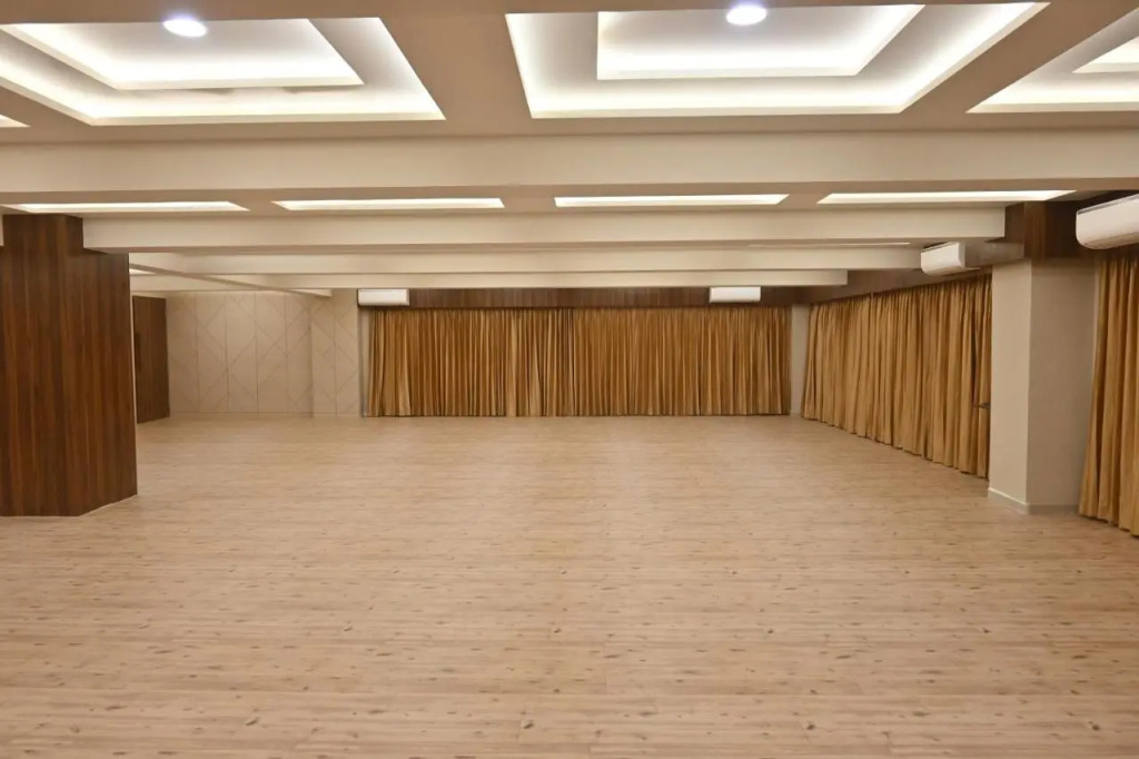 Hotel Privya Rooms and banquet Surat