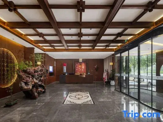 QIANNA HOTEL (Zhengzhou Fangte)