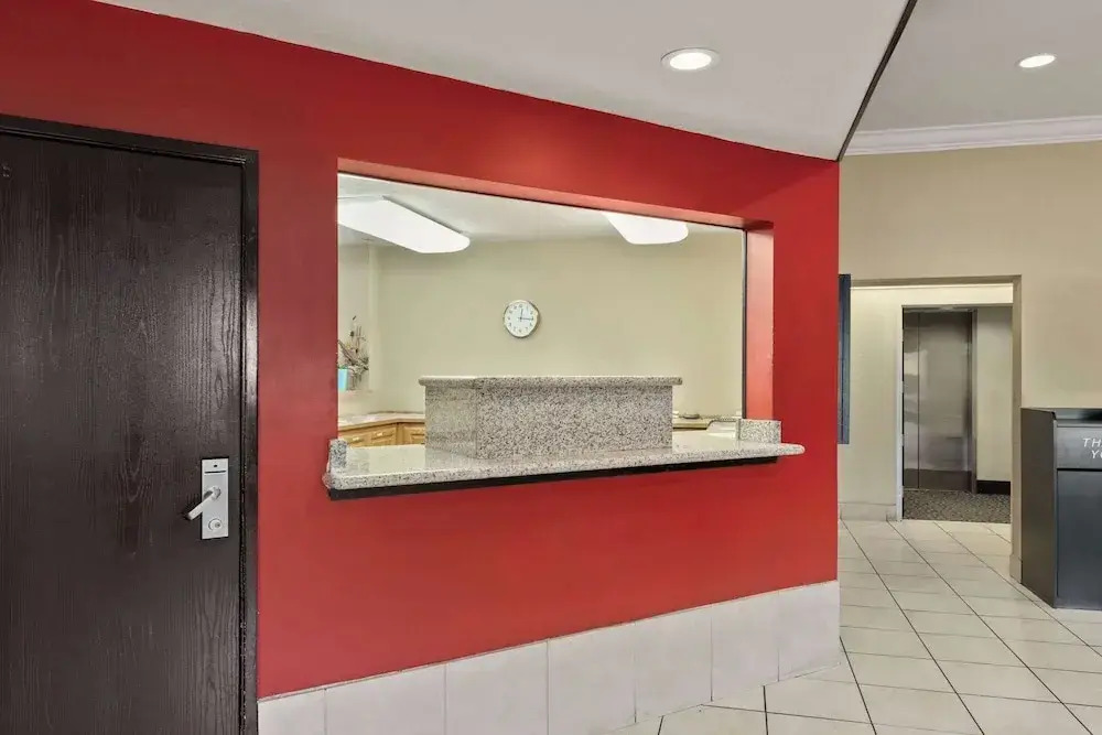 Super 8 by Wyndham Roseburg