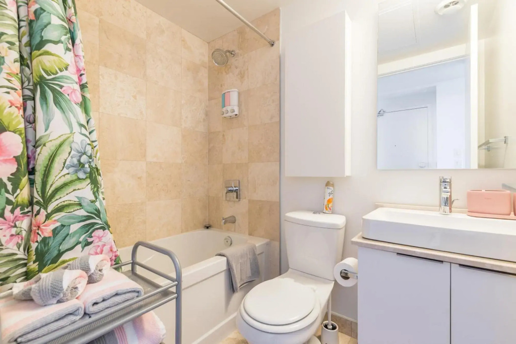 50 Floor 1 Bedroom Downtown Flamingo Island
