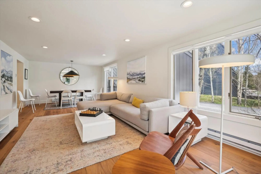 Frisco Creekside Retreat 3 Bedroom Townhouse by RedAwning