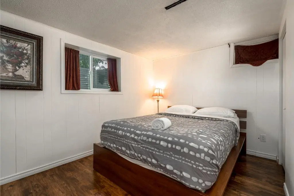 V-Home by Heritage park and Glenmore Reservoir