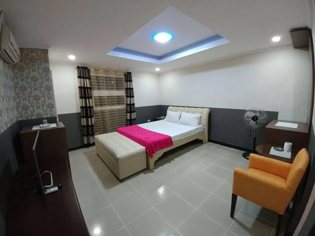 OYO 700 Pj Inn Hotel