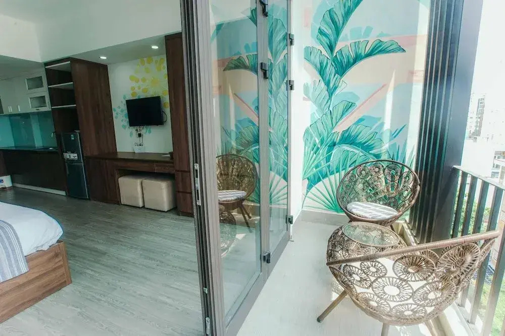 Royal Lion Hotel and Apartment