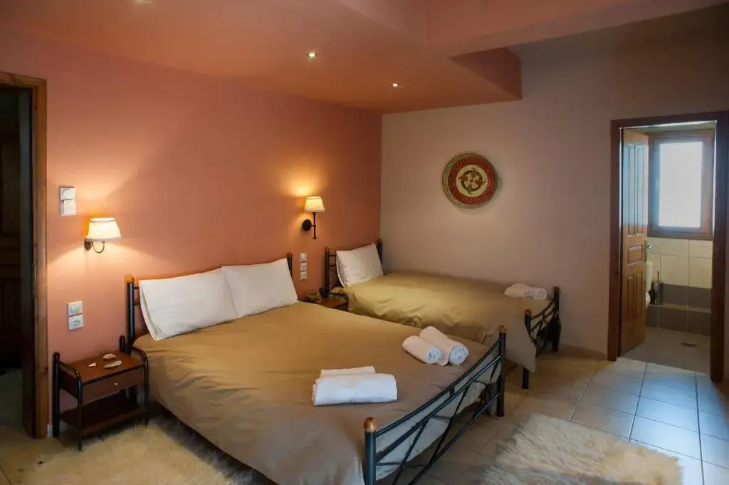 Skourgias Rooms