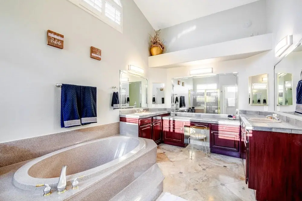 3742 N Desert Circle Home 4 Bedrooms 3 Bathrooms Home