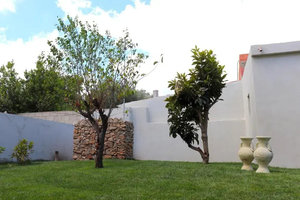 13 Garden Rooms