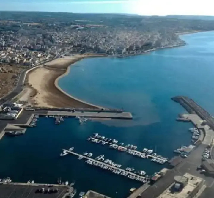 a Pozzallo vicino al mare