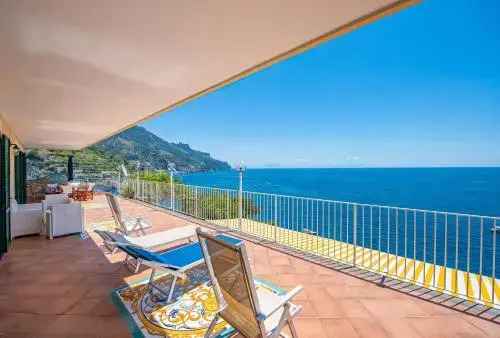 Ravello Art Apartments