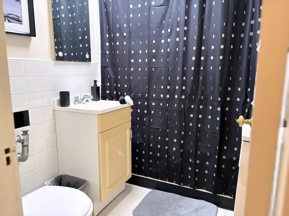 Vintage Studio in Gold Coast - SP 1205