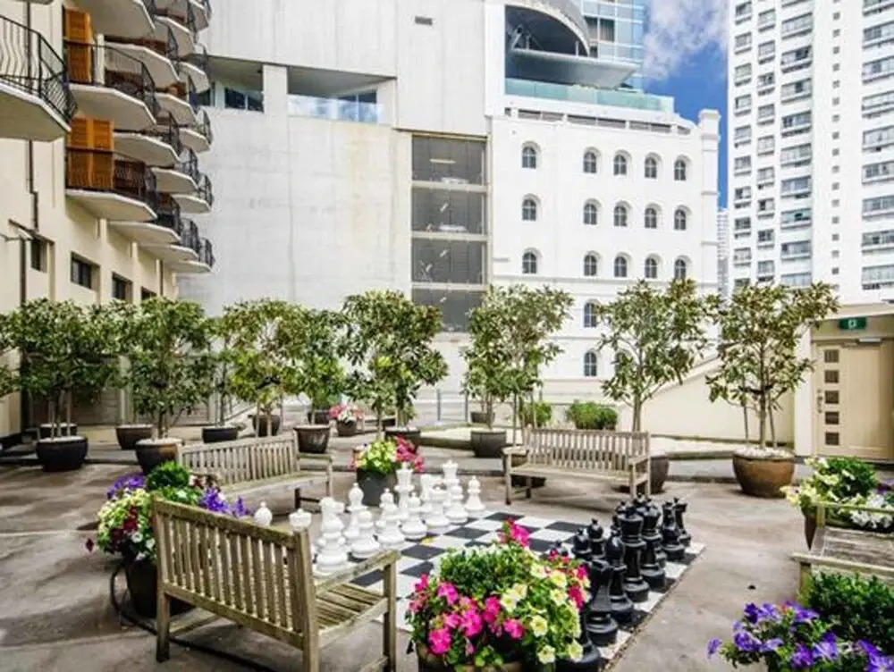 Beautiful Apartment With Patio