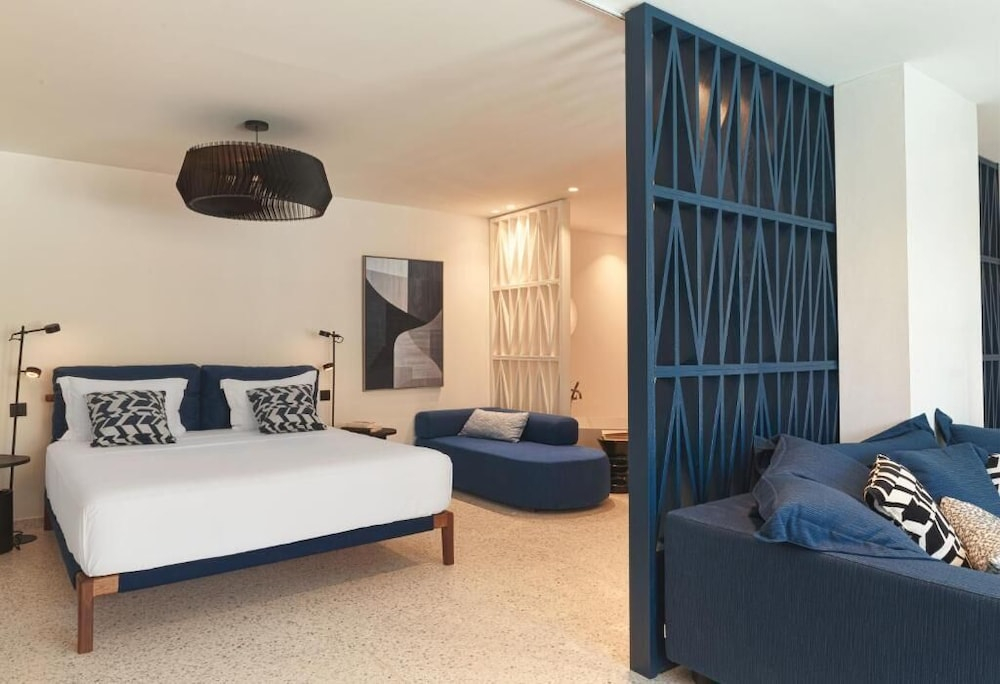 LYO II Boutique Suites Mykonos