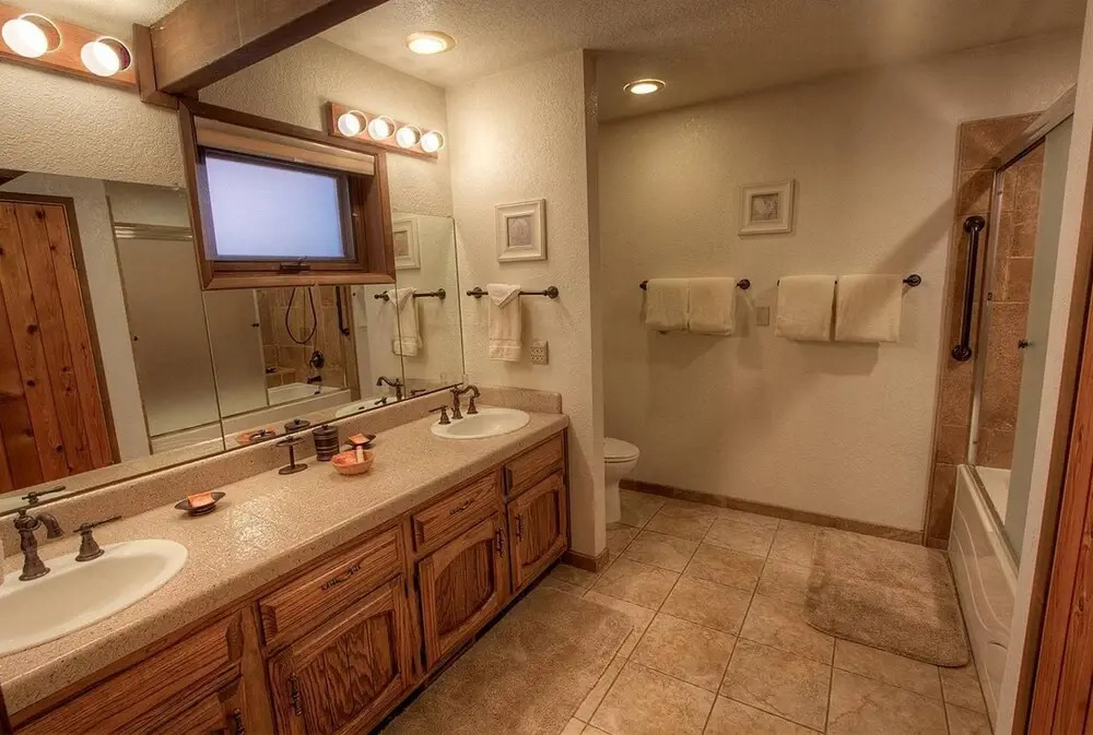 Tahoe Acres by Lake Tahoe Accommodations