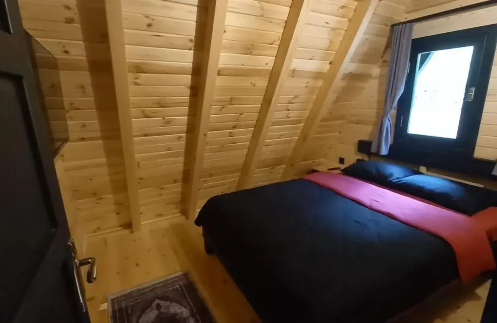 Cozy Bungalow With Private Pool Surrounded by Nature in Sapanca