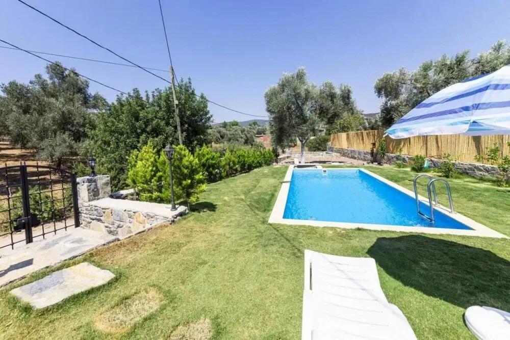 House With Garden and Private Pool in Bodrum