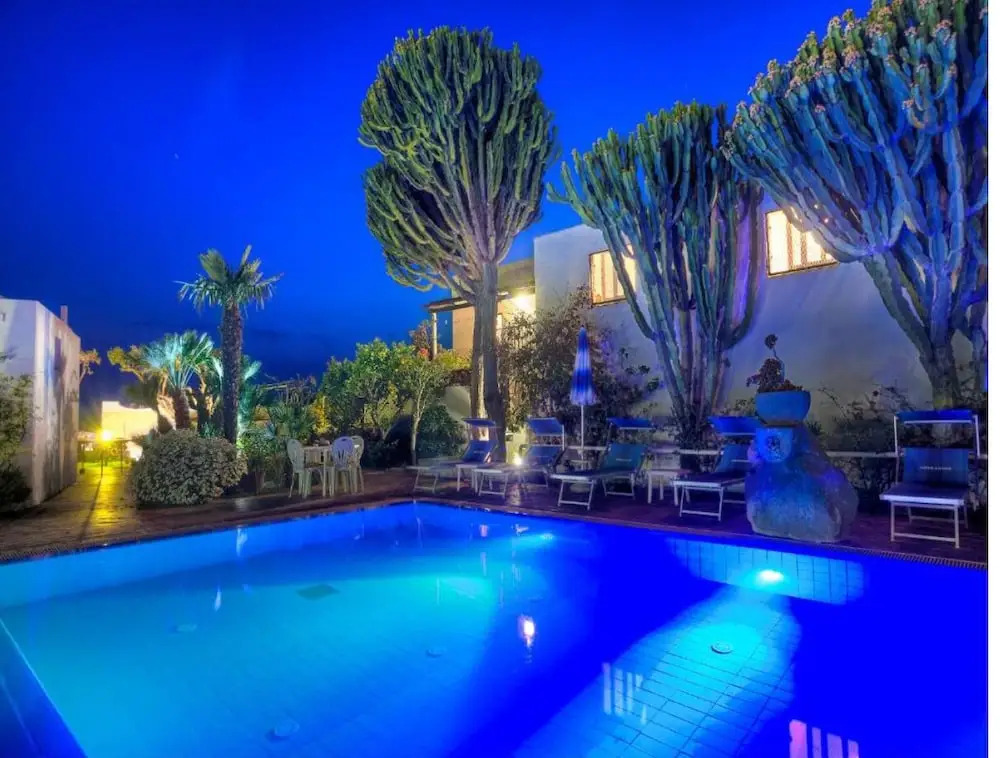 Room in B&B - Standard Double or Twin Room in Ischia per 2 People