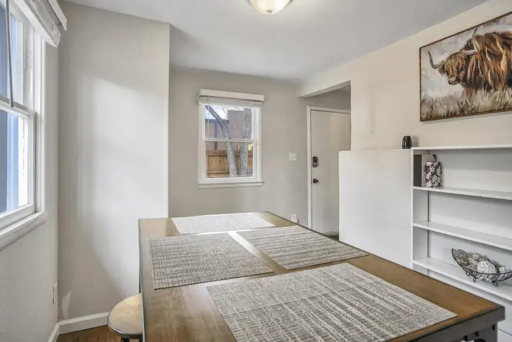 1BR Getaway Ivywild Neighborhood