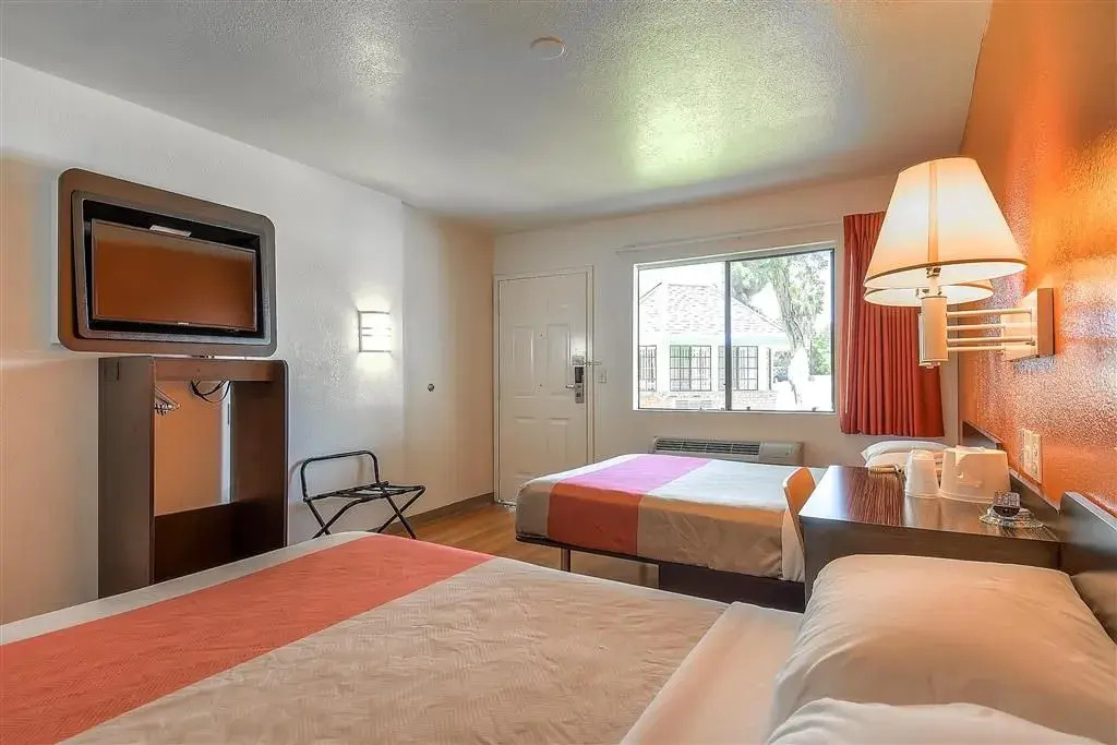 Motel 6 Carlsbad Downtown
