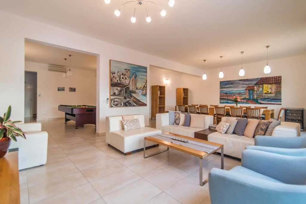 Mirca in Supetar With 7 Bedrooms and 6 Bathrooms