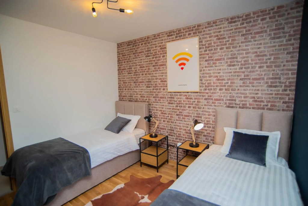 Stylish Two Bedroom Apartment at Ljubovic-Hill Park