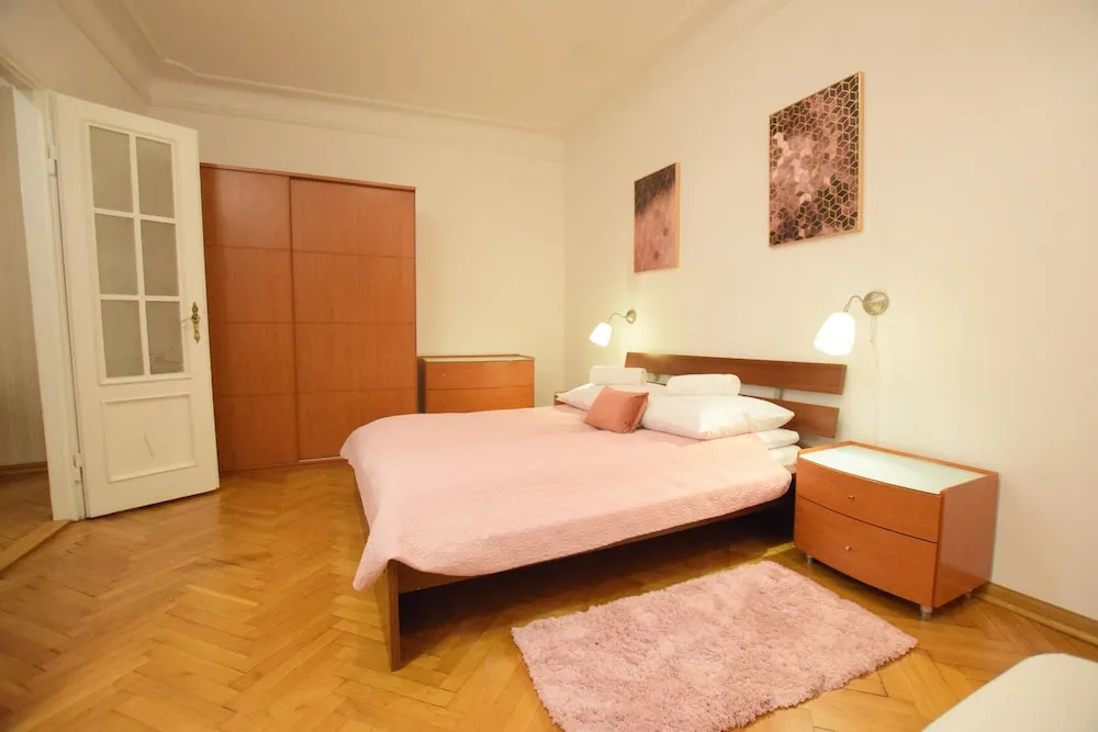 Elegant Apartment Universitas