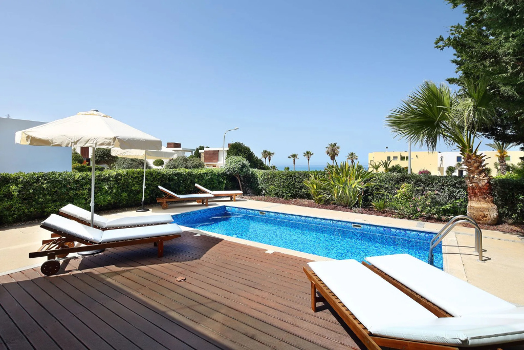 Paradise Cove Beach Villas