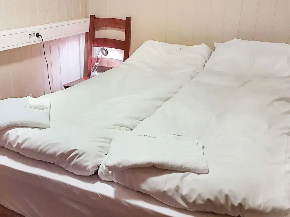 6 person holiday home in Hamnvik
