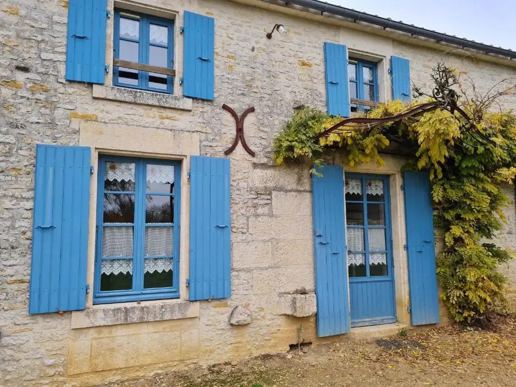 Maison de charme avec WiFi au cœur du Marais Poitevin, jardin clos, barque et vélos, 4 chambres - FR-1-426-146