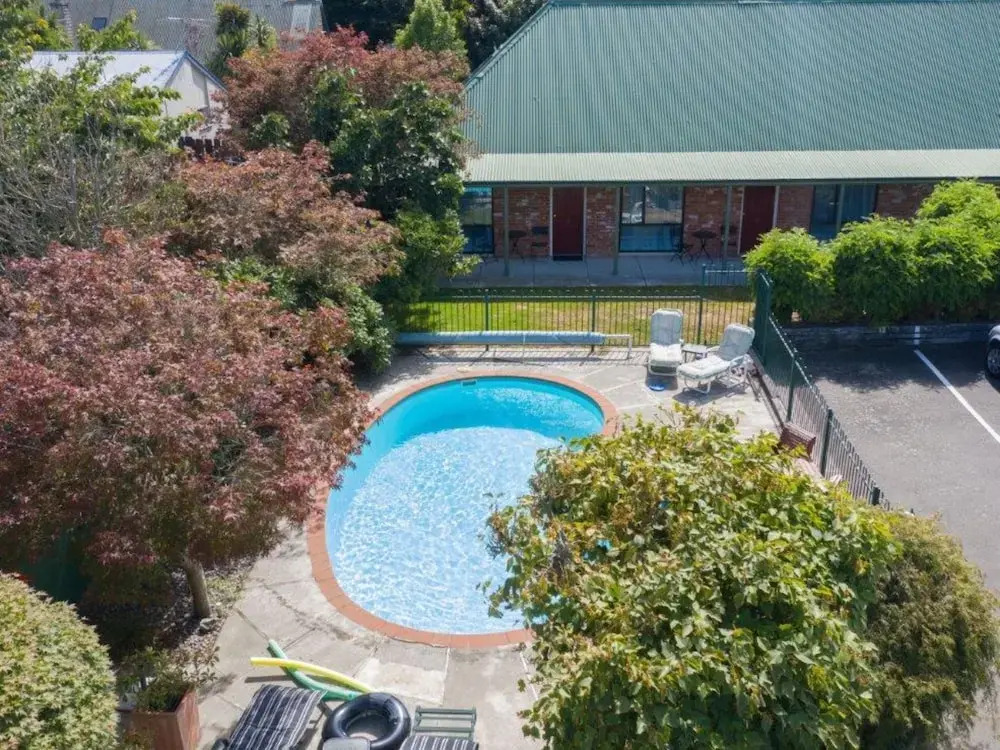 Ashburtons Regency Motel